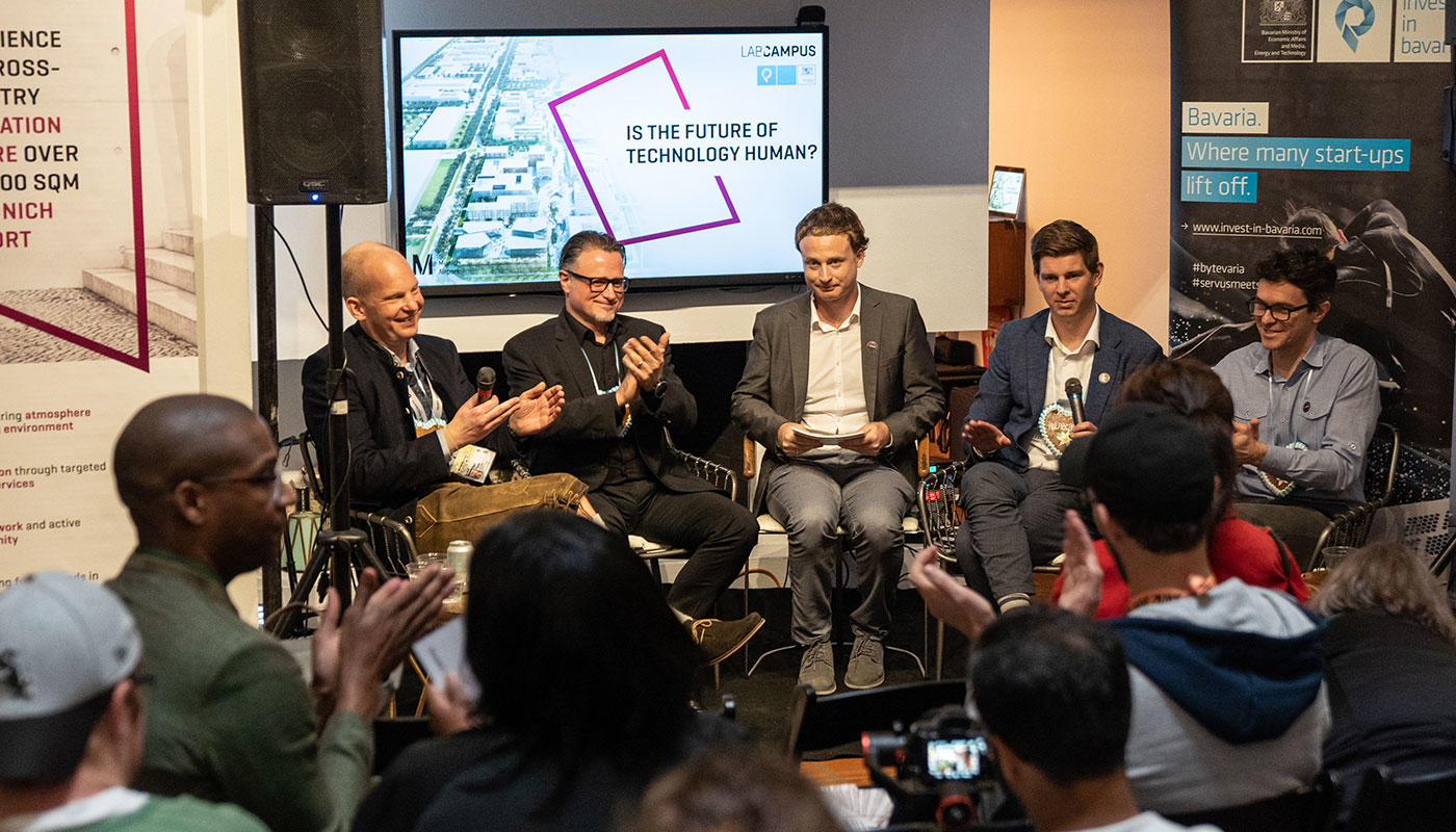 LabCampus @ SXSW Panel Discussion with Marc Wagener (LabCampus), Olaf Groth (Hult International Business School), Johannes Kuhn (Süddeutsche Zeitung), Ryan Kelly (Virgin Hyperloop One) and Fábio Duarte (MIT Senseable City Lab), (left to right) LabCampus @ SXSW