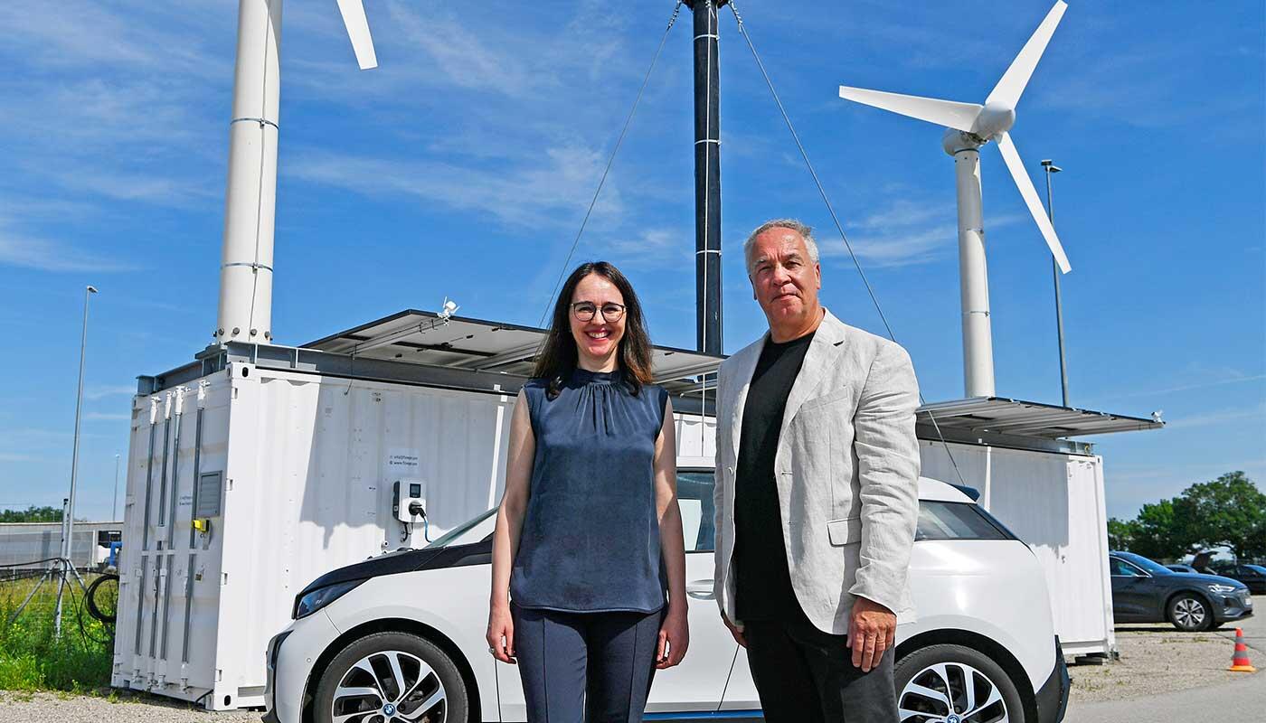 FMG tests innovative energy container for charging electric vehicles Nathalie Leroy, Managing Director for Finance and Infrastructure at Munich Airport and Dirk Küster, CEO of FlowGen Development & Management AG