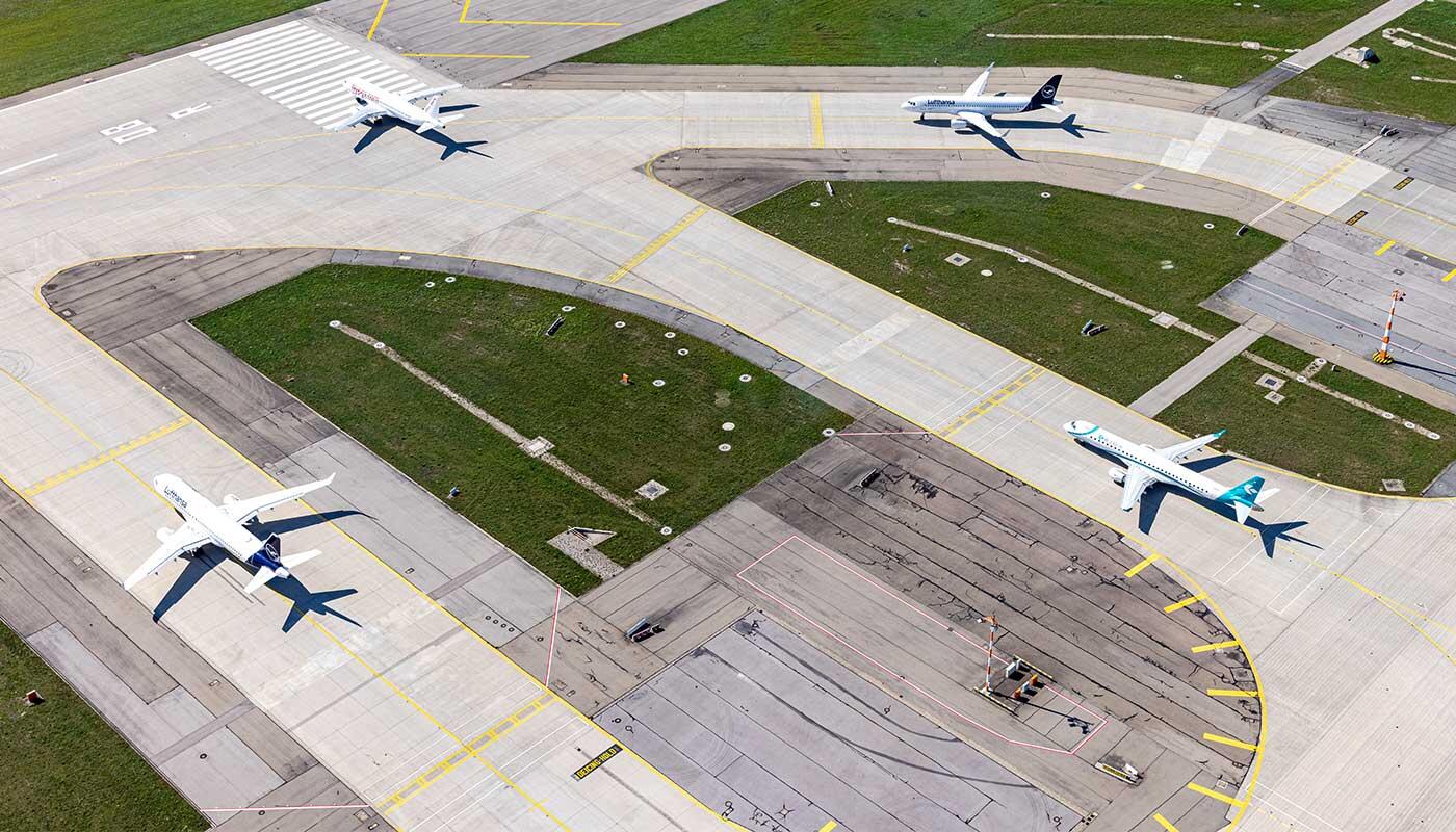 Aerial view of Munich Airport – lineup at the runway head Aerial view of Munich Airport – lineup at the runway head