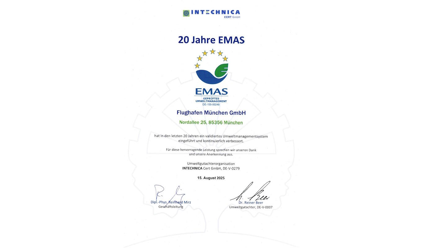 20 Jahre EMAS Urkunde für 20 Jahre geprüftes Umweltmanagement nach EMAS bei der FMG