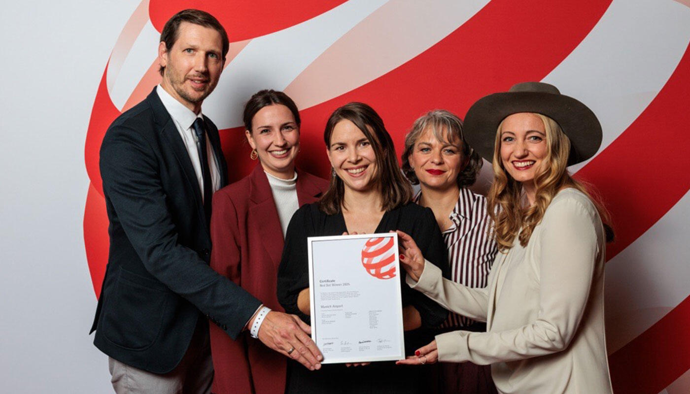 Red Dot Award The brand team of Munich Airport at the Red Dot Award ceremony